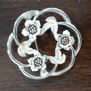 Vintage Brooch by Sarah Coventry